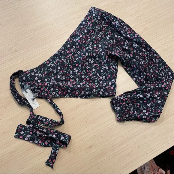 Lovers and friends floral one long sleeve crop top small - Picture 4 of 4